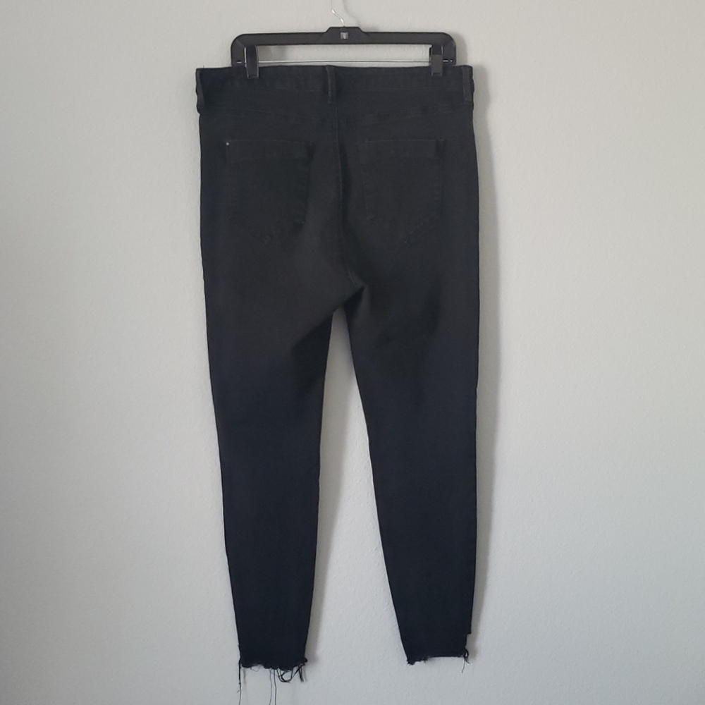Forever 21+ Jeans - Picture 5 of 5